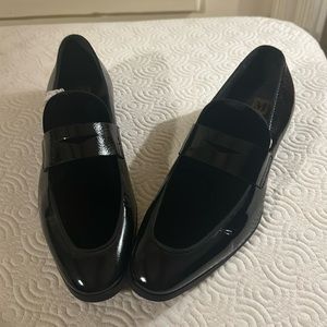 Men’s Bruno Magli Patent Leather and velvet Black dress shoes SEE DESCRIPTION